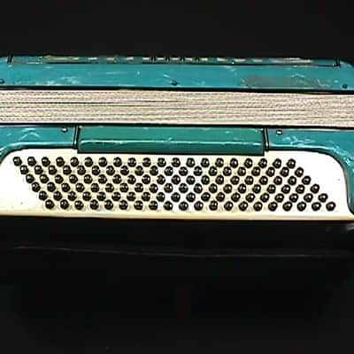 Vintage Italian Made United Artists 120 Bass Accordion with 5 Stops in Original Case & Ready to Play image 4