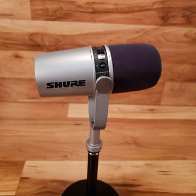 Shure Motiv MV7-S Podcasting, Streaming, Home Recording and Gaming Microphone Silver Free Shipping! image 2