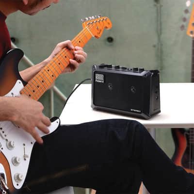 Roland Mobile Cube Battery Powered Stereo Amp image 2