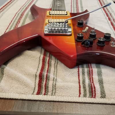 BC RICH USA Bich 1984 - Burst/koa image 2