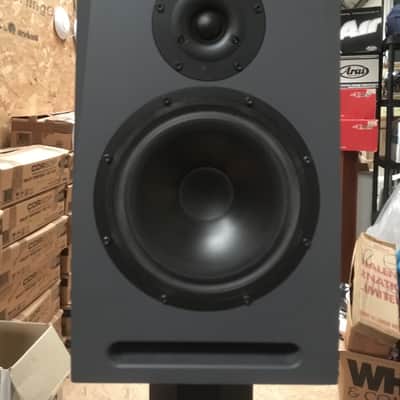 Spendor SA300 + SA400 5.1 Monitor Set image 2