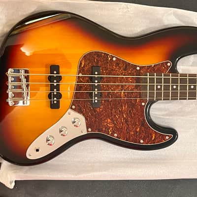 Squier Vintage Modified 60s Jazz Bass 2013 - Three Color Sunburst image 3