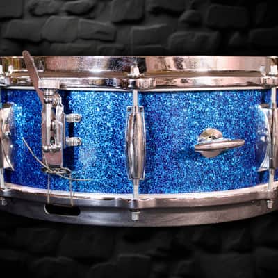Gretsch Renown 5.5x14 Snare (1962) Blue Sparkle image 9