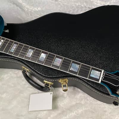 NEW! Gibson Les Paul Custom Peacock Widow - Monster Flame Top! Limited Edition - Weighs in at 8.4 lbs - Authorized Dealer - G07563 image 7