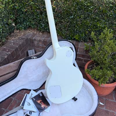 Gibson Signature Les Paul Guitar with OHSC 2012 - Excellent image 16