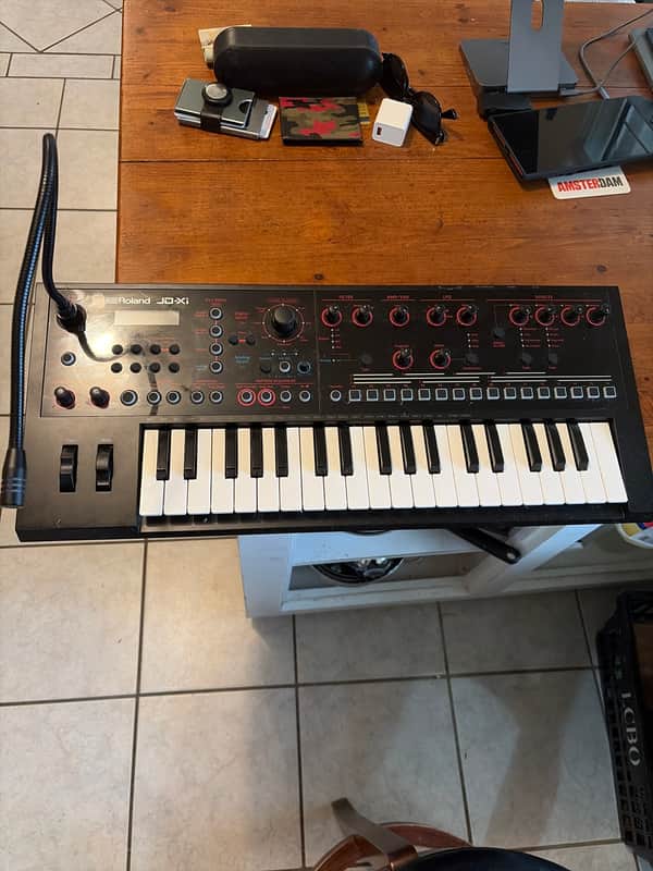 Roland JD-Xi 37-Key Analog/Digital Crossover Synthesizer | Reverb