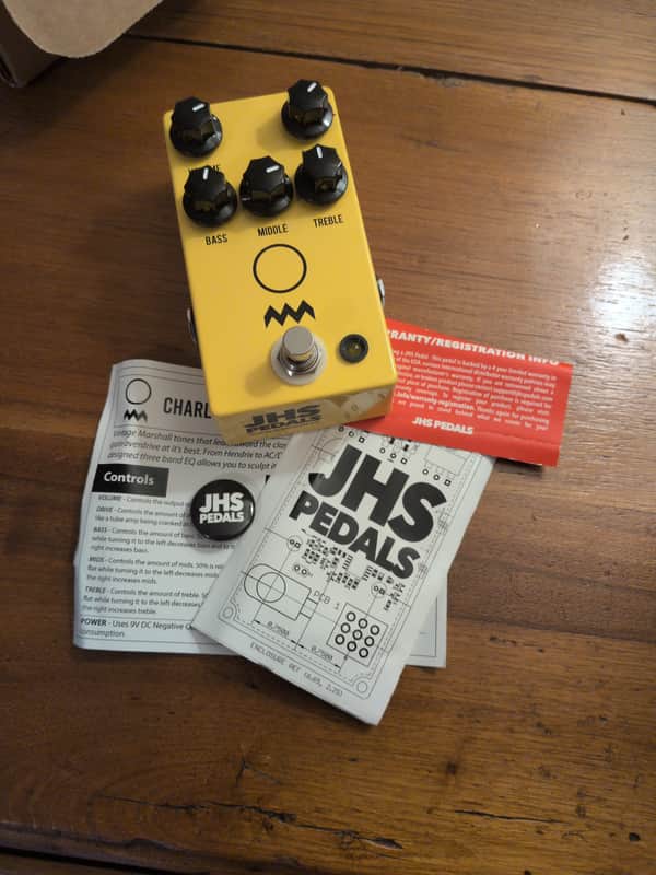 JHS Charlie Brown V4 2016 - Present - Yellow