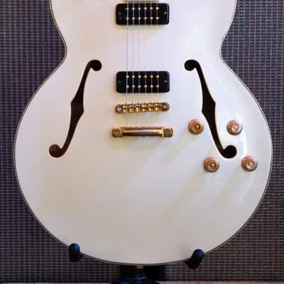 Yamaha AES1500 1988 - White image 4