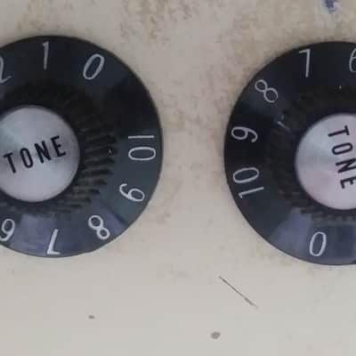 Gibson Witch hat silver incert tone knobs 1960's image 3