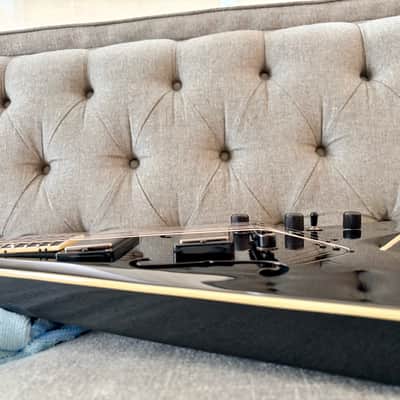 Dean STRADI VMNT-CBK Dave Mustaine Signature V with Case 2010s - Classic Black image 9