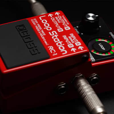 Boss RC-1 Loop Station Looper Pedal Bundle w/2x Strukture S6P48 Woven Right Angle Patch Cables, 12x Guitar Picks, 9V Power Adapter and Liquid Audio Polishing Cloth image 3