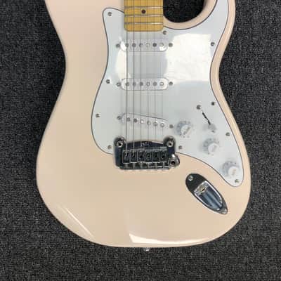 G&L Tribute Series Legacy - White Gloss with Maple Fretboard image 3