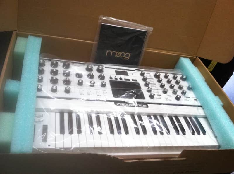 鍵盤楽器 Minimoog Voyager Performer Edition Moog Minimoog Voyager Performer Edition 44-Key Monophonic