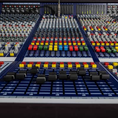 Midas Legend 3000 40 channel Console 1990's - with flight case and stand image 7