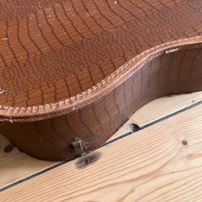 1960s Gibson Faux Alligator Chipboard Guitar Case in Terrible Condition image 17