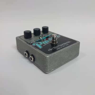 Electro-Harmonix Stereo Pulsar Analog Tremolo image 3