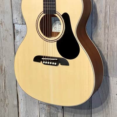 Alvarez RF26 Regent OM/Folk Acoustic Natural Complete with Killer Gig Bag  & Guitar Wall Hanger ! image 5