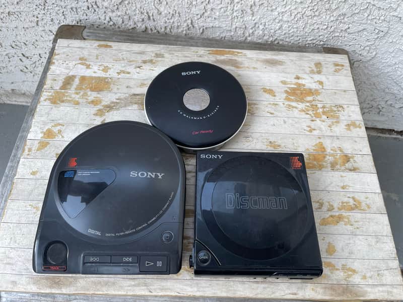 Vintage Sony Discman Lot 80s For Parts Or Repairs image 1