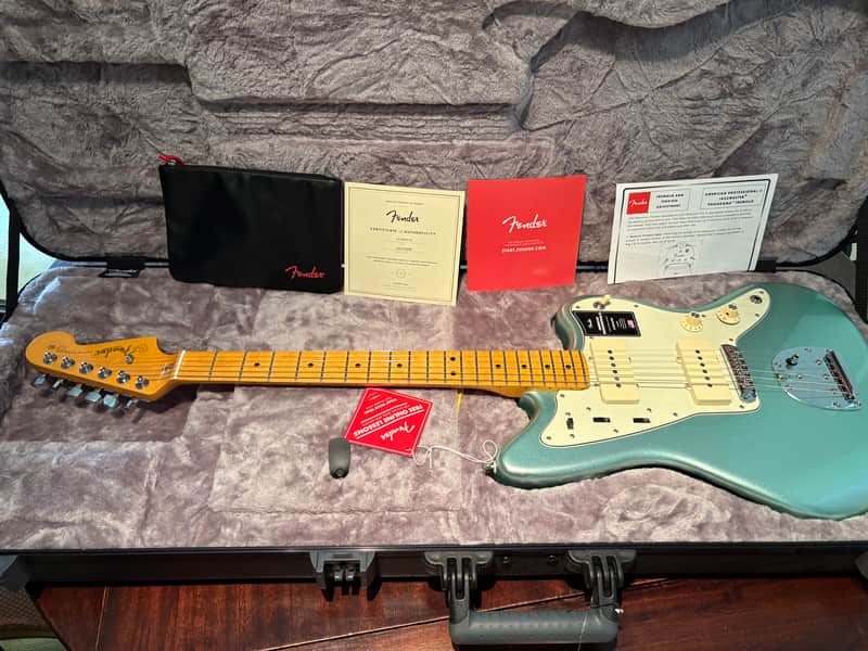 Fender American Professional II Jazzmaster with Maple Fretboard 2020 - Present - Mystic Surf Green image 1