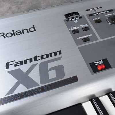 Roland Fantom X6 Synthesizer Workstation Keyboard in Very Good condition. image 5
