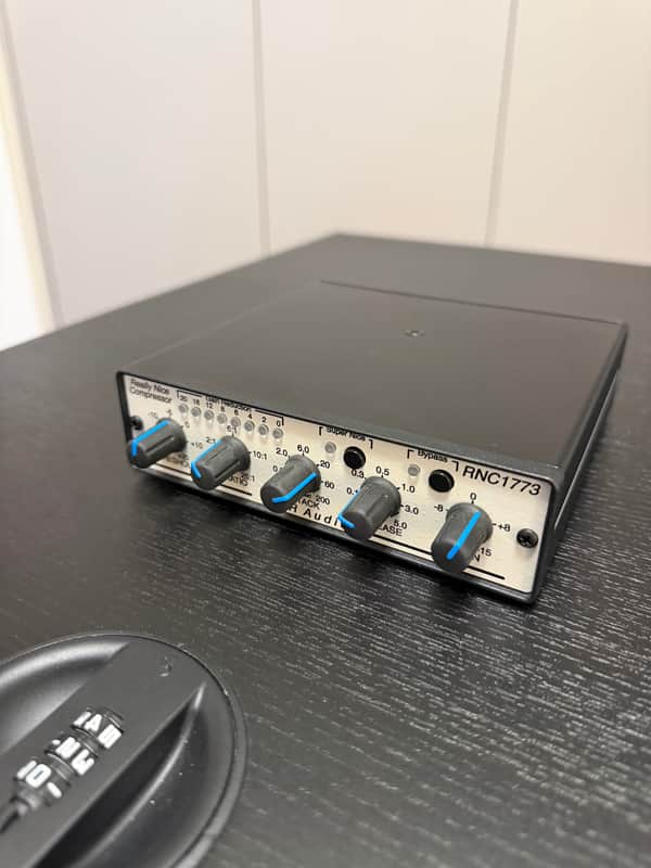 FMR Audio Really Nice Compressor RNC 1773 2000s - White image 1