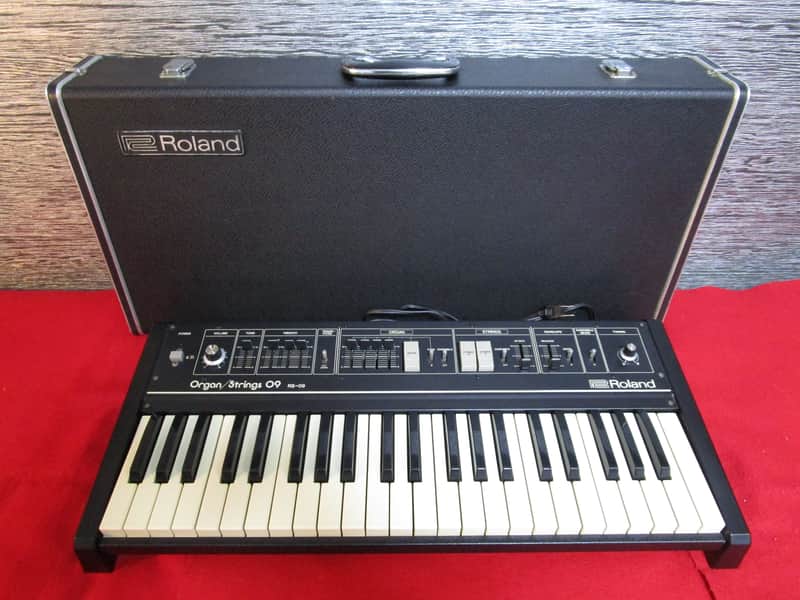 Roland RS-09 44-Key Organ / String Synthesizer | Reverb UK