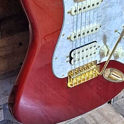 Immagine 2021 Fender Tash Sultana Signature Stratocaster - Transparent Cherry - - 4