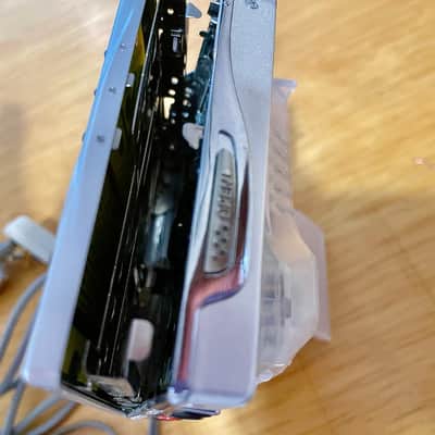 Sharp MD-MT877 portable minidisc recorder and player image 7