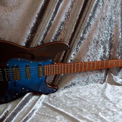 GB Liuteria Traditional Strato semi hollow rosewood and blue resin image 10