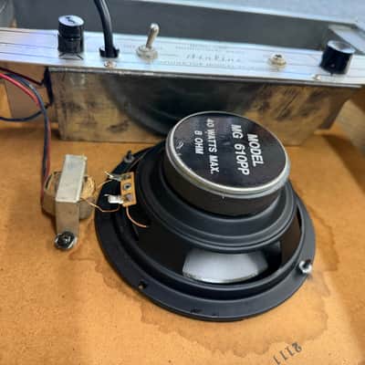 Airline Amp model 9000 Montgomery Ward 60s image 8
