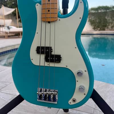 Fender American Professional II Precision Bass with Maple Fretboard 2020 - Present - Miami Blue image 6
