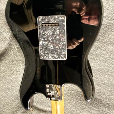 Fender American Standard Stratocaster with Maple Fretboard 2008 - 2016 - Black image 5
