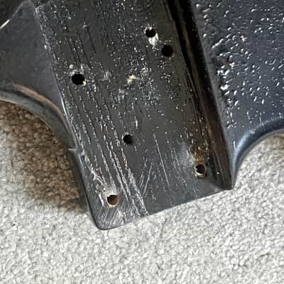 1979 1980 Fender Musicmaster bass body original black 6 lb 1 oz image 2