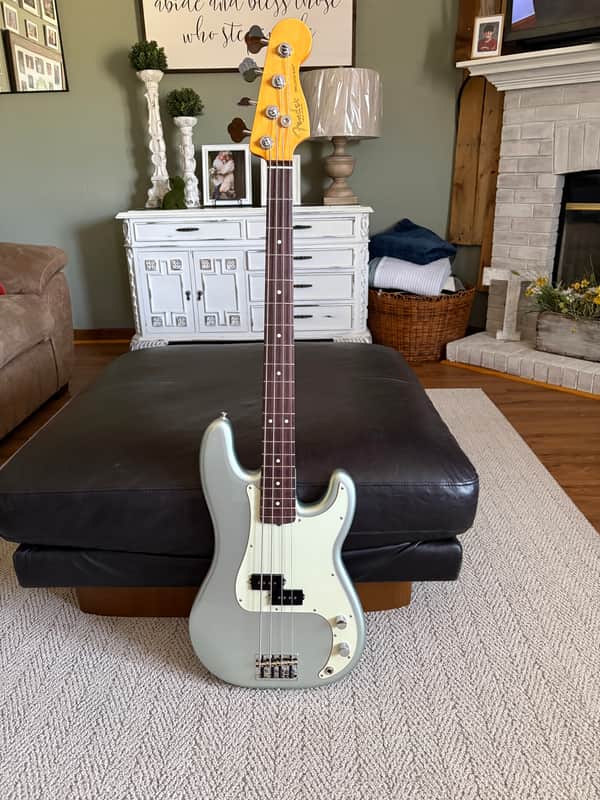Fender American Professional Precision 2 2026 - Mystic Surf