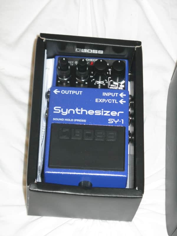 Boss SY-1 Synthesizer | Reverb