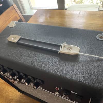 Fender Frontman 15G Series II 2-Channel 15-Watt 1x8" Guitar Practice Amp 2002 - 2010 - Black image 2