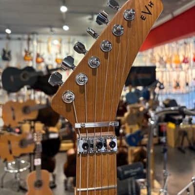 EVH 5150 Deluxe Baked Maple 2026 - Present - Candy Apple Red Metallic image 5