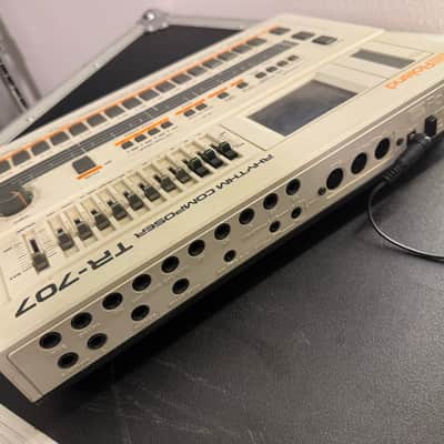 Roland TR-707 Rhythm Composer Drum Machine image 2