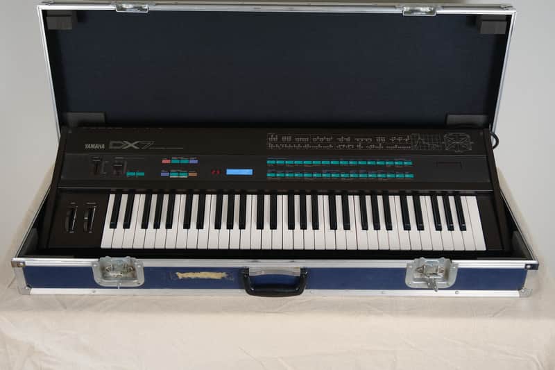 Yamaha DX7 Digital FM Synthesizer | Reverb