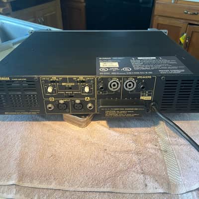 Yamaha P3500S Power Amp with rack mount bolts and washers image 5