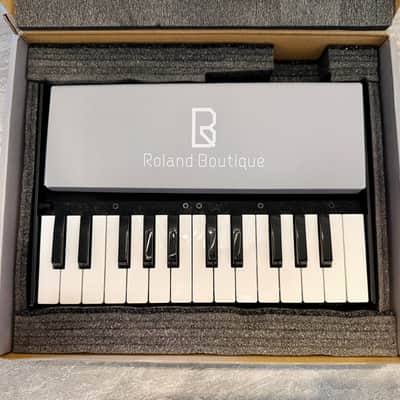 Roland K-25m Boutique Series 25-Key Portable Keyboard 2016 - Present - Black image 4