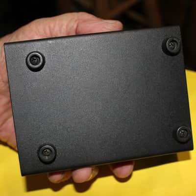 RapcoHorizon Direct Box 1/4" Hi-Z to XLRM Lo-Z  w/ground lift image 4