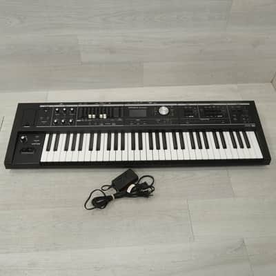 Used Roland VR-09 61-Key Synthesizer