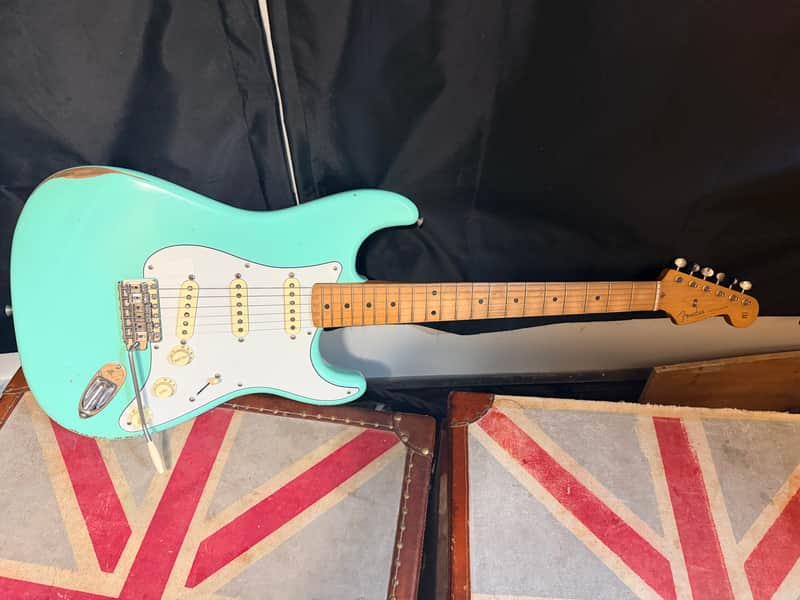 Fender Vintera Road Worn '50s Stratocaster Surf Green Electric Guitar