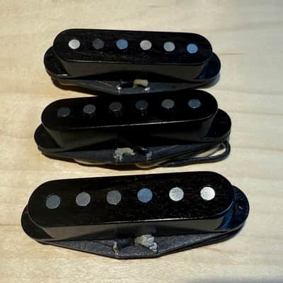 Strat single coil wood pickup cover set image 1