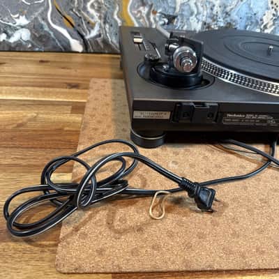 technics sl-1200mk2 Direct Drive turntable Black Dj Audiophile image 17