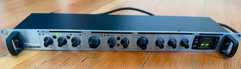 TC Electronic M300 Dual Engine Effects Processor 2000s Silver