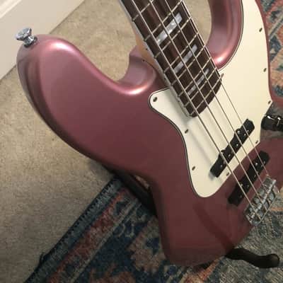 Squier Jazz bass 2022 - Burgundy Mist image 2