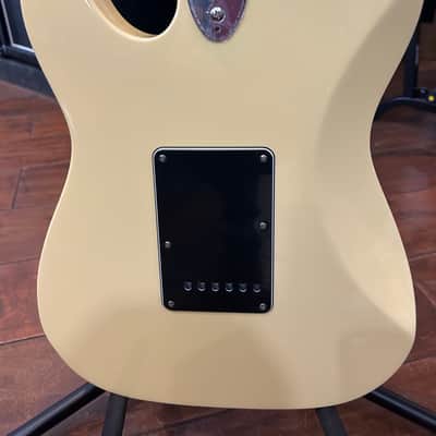 Fender Vintera II '70s Telecaster Deluxe with Tremolo, Maple Fretboard Vintage White  #MX23047753  8 lbs  11.8oz image 8