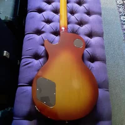 Gibson Les Paul Deluxe 1972 cherry sunburst image 2